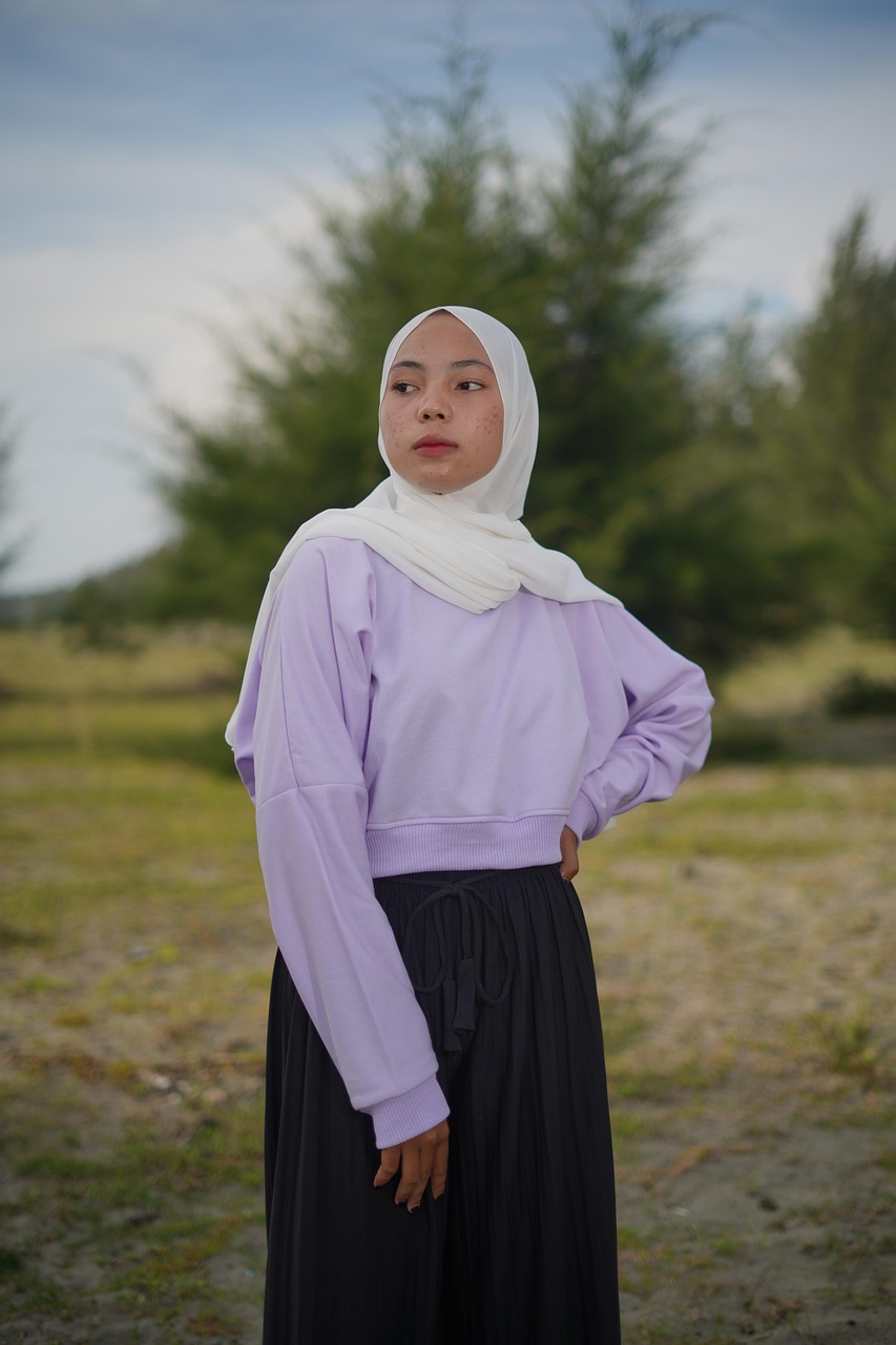 woman, fashion, hijab, beauty, beautiful, pretty, gorgeous, girl, female, pose, model, traditional, muslim, muslim girl, muslim woman, female model, asian model, outdoors, portrait